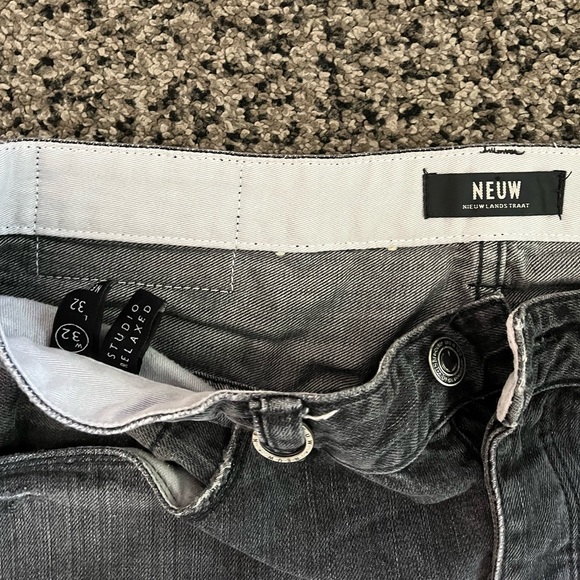 DISTRESSED BLACK NEUW JEANS - Picture 3 of 3